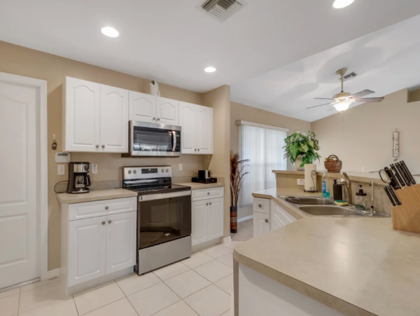 Waterfront Retreat in Northeast Cape Coral Three Bedroom with Private Pool
